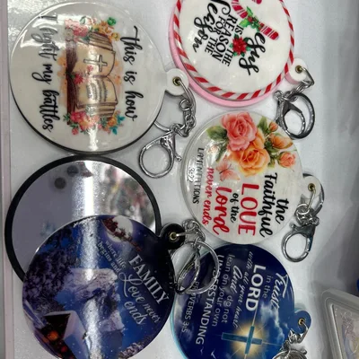 Portable Mini Cosmetic Mirror Keychain