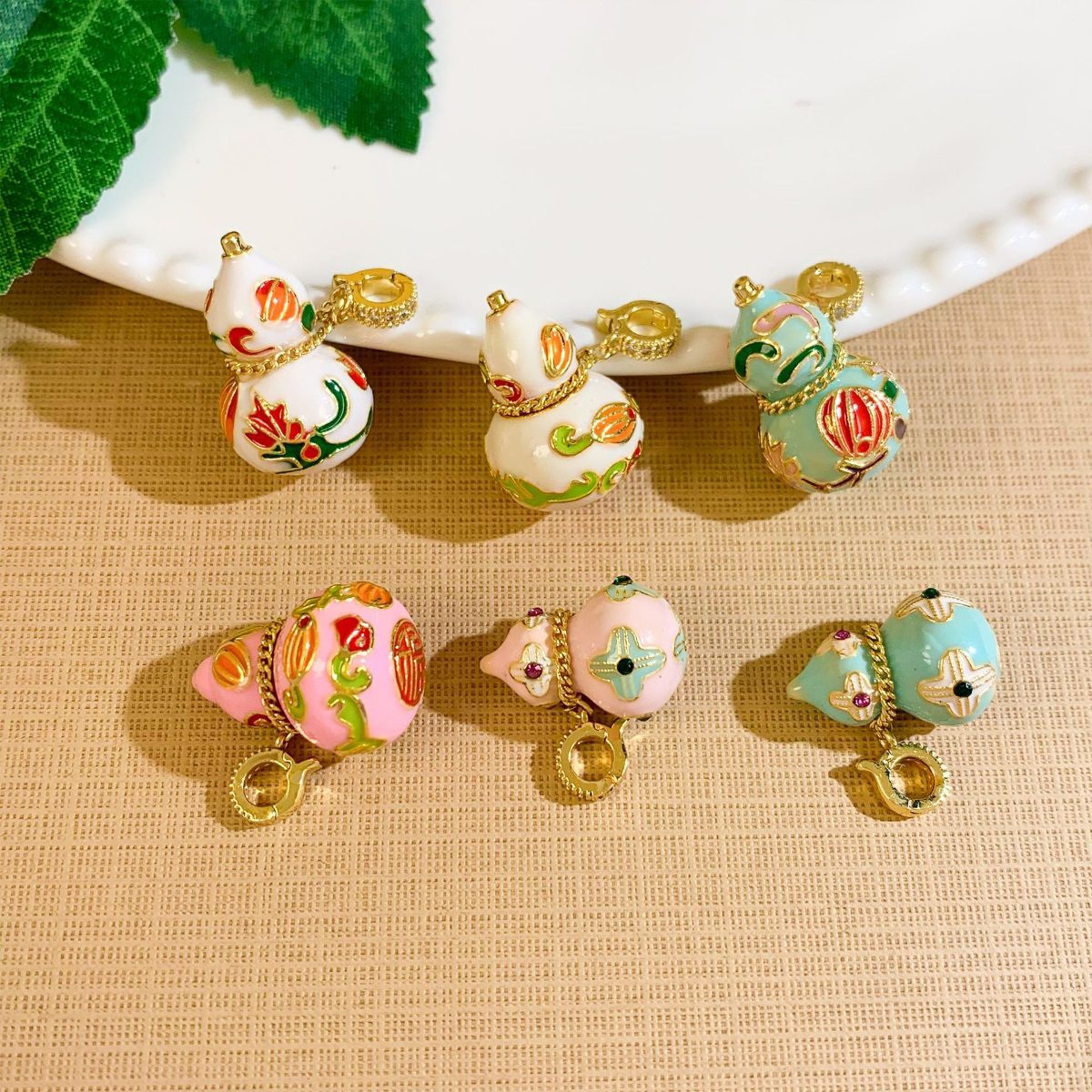 Enamel Fu Lu Gourd Pendant