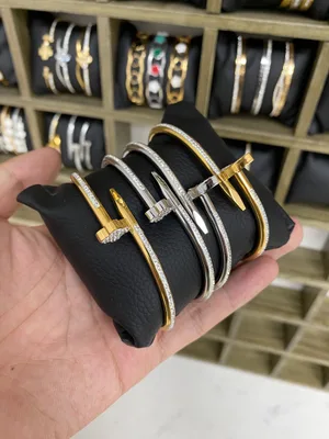 269200