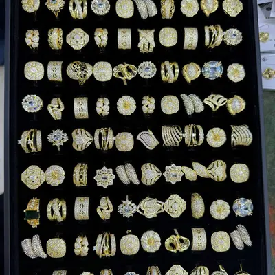 Golden Ring Collection Mix 100pcs